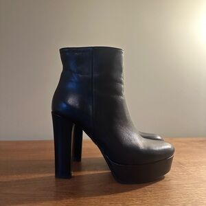 Scarpa Black Leather Platform Booties 39